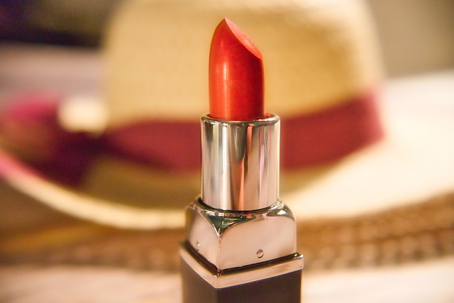 vermouth lipstick, vermouth beauty