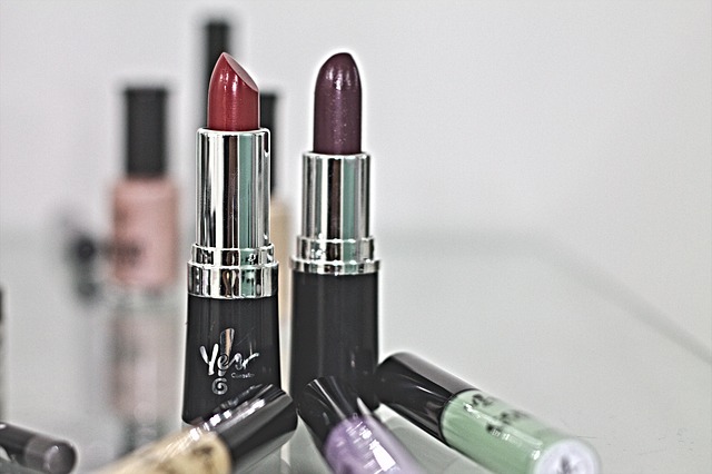 red lipstick