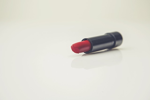 red lipstick