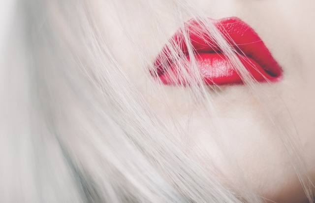 red-lipstick-640x480-7086648.jpeg