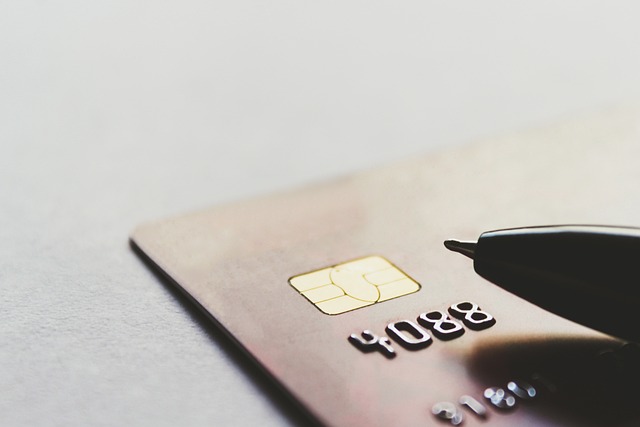 ai-powered-ecommerce-640x480-29068015.jpeg
