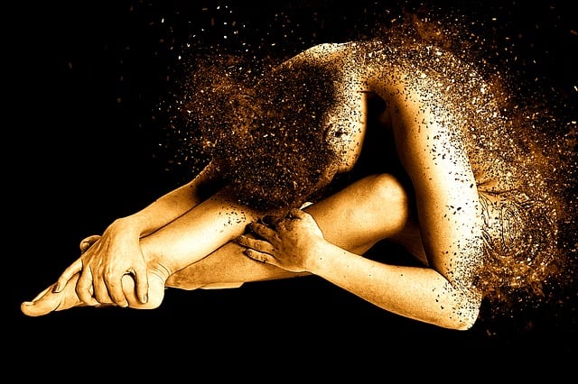 nude-lipstick-640x480-87049488.jpeg