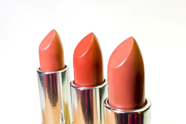 red-lipstick-640x480-88876879.jpeg