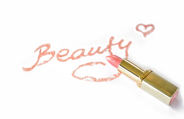 nude-lipstick-640x480-83586201.jpeg