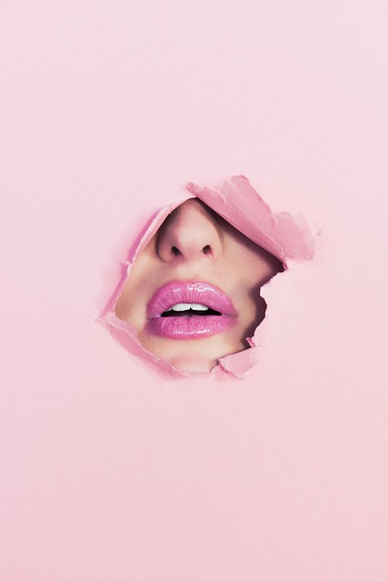 nude-lipstick-640x480-47276991.jpeg