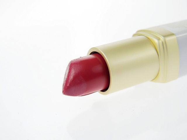 red lipstick