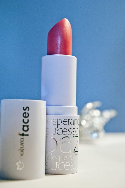 red lipstick