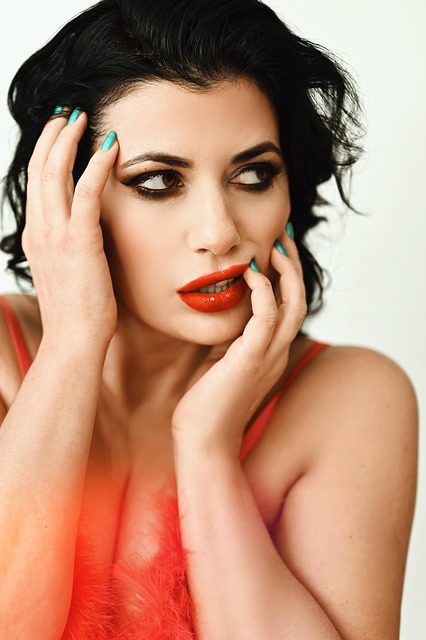 vermouth lipstick, vermouth beauty