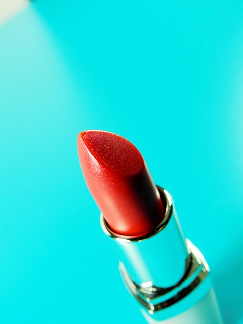 red lipstick