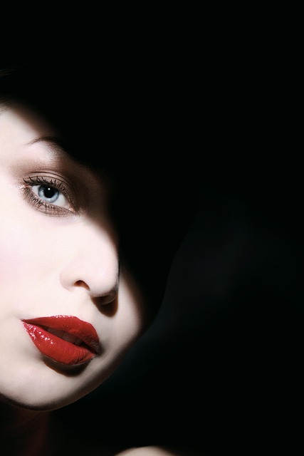 lipstick-640x480-94421136.jpeg
