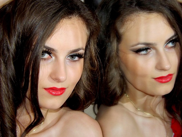 red-lipstick-640x480-2446443.jpeg